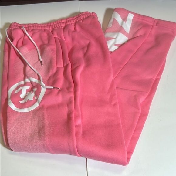 Pink sweat pants with white Logo - Picture 2 of 7